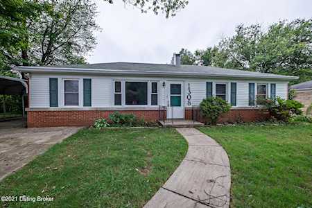 1308 Gallant Fox Run Rd Louisville, KY 40242