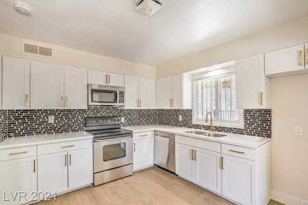 2020 Griffith Ave Las Vegas, NV 89104
