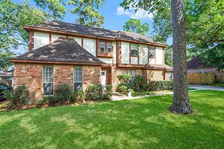 438 Stephen F Austin Dr Conroe, TX 77302