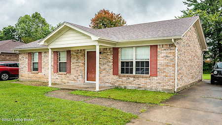 3718 Bonaventure Blvd Louisville, KY 40219