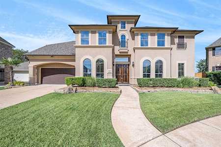 8819 Hollow Banks Ln Houston, TX 77095