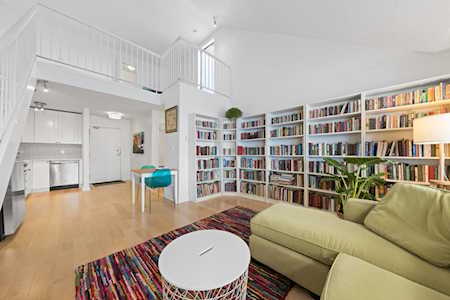 3465 Glen Drive #203 Vancouver, BC V5V 4S5