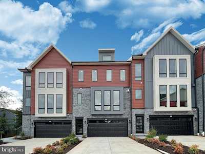 7683 Morris St Falls Church, VA 22042