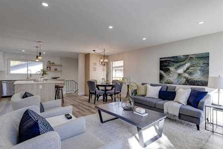 227 Silver Mead Crescent NW Calgary, AB T3B 3W4
