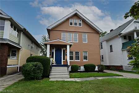 12955 Emerson Ave Lakewood, OH 44107