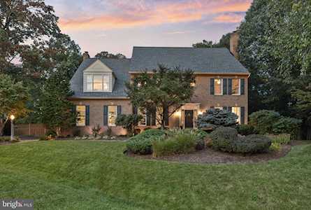 44 Simmons Ln Severna Park, MD 21146