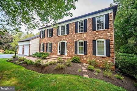 2703 Valestra Circle Oakton, VA 22124