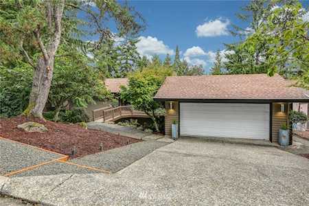 15620 SE 43rd St Bellevue, WA 98006