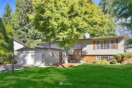 22603 40th Place W Mountlake Terrace, WA 98043