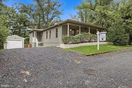 8822 Hawkins Ln Chevy Chase, MD 20815