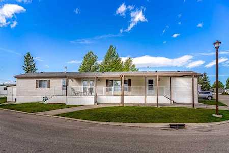 99 Arbour Lake Rd NW #133 Calgary, AB T3G 4E4