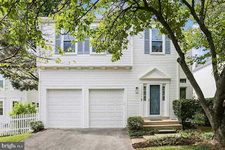 14703 Pondside Dr Silver Spring, MD 20906