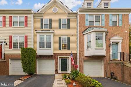 25410 Upper Clubhouse Dr Chantilly, VA 20152