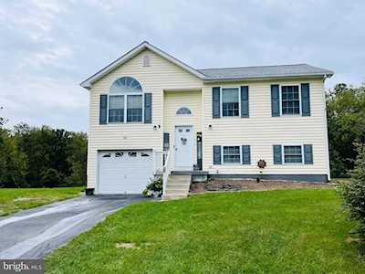475 Moonlight Ln Martinsburg, WV 25404