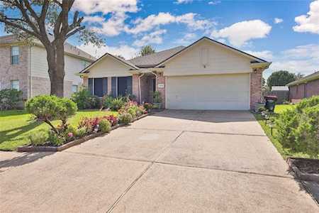 16319 Split Willow Dr Houston, TX 77083