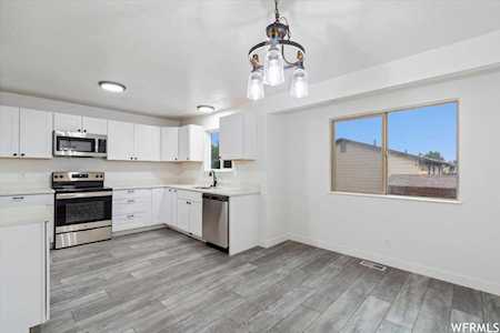421 W 2225 S Clearfield, UT 84015