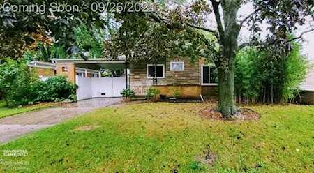 22332 Avalon St St. Clair Shores, MI 48080