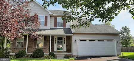 4143 Alana Ln Collegeville, PA 19426