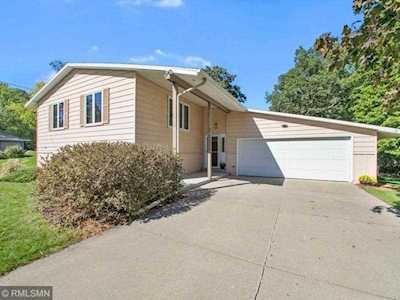 333 Hickory Street Mahtomedi, MN 55115