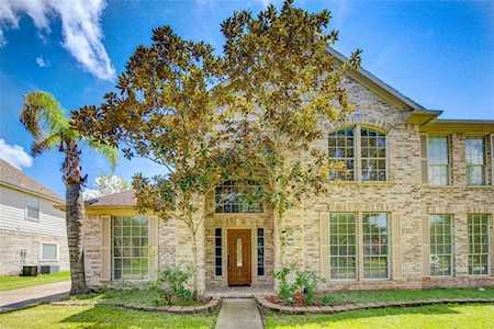 3409 Castle Pond Ct Pearland, TX 77584
