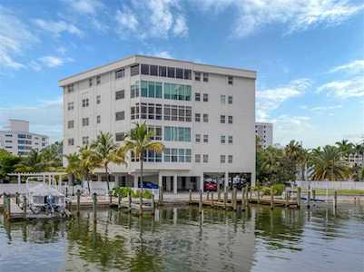 660 Golden Gate POINT #32 Sarasota, FL 34236
