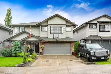 23866 117B Avenue Maple Ridge, BC V4R 2V4