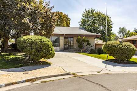1262 E Iris Ln S Salt Lake City, UT 84106