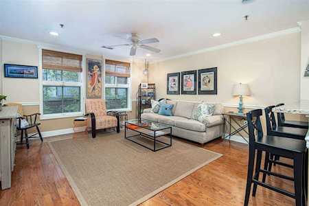 812 Grand St #317 Hoboken, NJ 07030