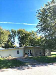 9115 N Friendship Dr Taylorsville, IN 47280