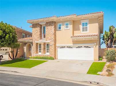 2285 Westwind Way Signal Hill, CA 90755