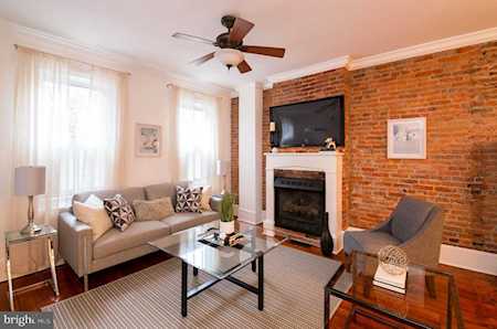 1826 Pemberton St Philadelphia, PA 19146