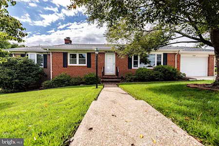 2516 Hillside Dr Huntingtown, MD 20639