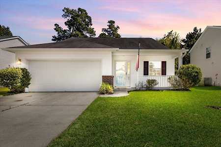 82 Creek Bend Dr Summerville, SC 29485