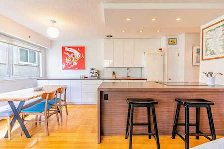 1050 Jervis Street #206 Vancouver, BC V6E 2C1