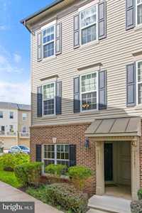 15379 Rosemont Manor Dr Haymarket, VA 20169