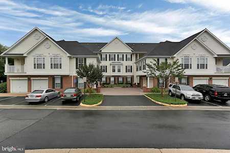 25340 Lake Mist Square #301 Chantilly, VA 20152