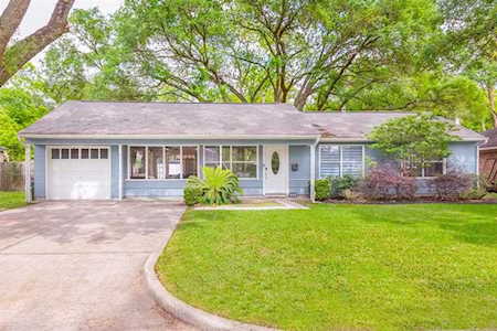 523 Brooks St Sugar Land, TX 77478