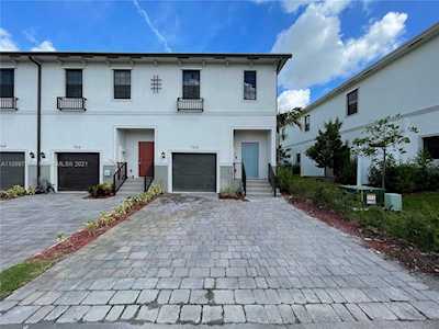 750 SW 12th St Florida City, FL 33034