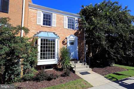 474 Colonial Ridge Ln Arnold, MD 21012