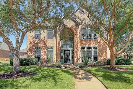 8723 Westbrook Forest Drive Sugar Land, TX 77479