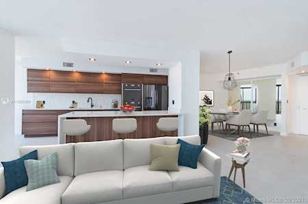 1000 W Island Blvd #2511 Aventura, FL 33160