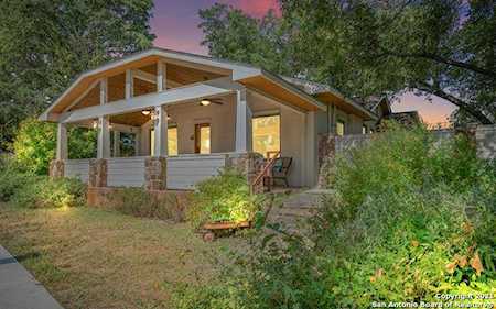 204 W San Antonio Ave Boerne, TX 78006