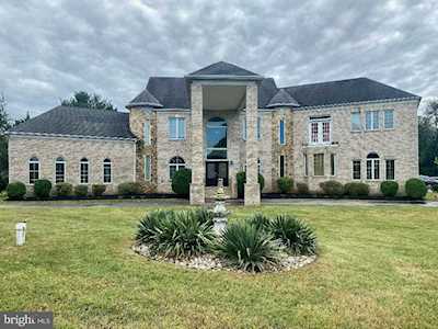 16701 Federal Hill Ct Bowie, MD 20716