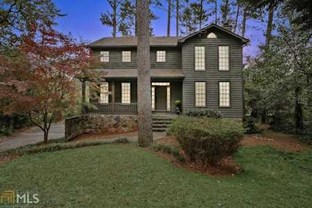 1095 Lake Drive Roswell, GA 30075