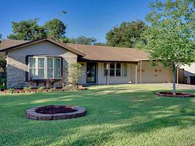 2701 Richcreek RD Austin, TX 78757