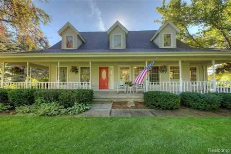 8280 Glen Haven Dr Hartland Twp, MI 48843