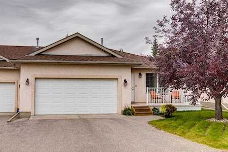 15 Bow Ridge Crescent #7 Cochrane, AB T4C 1T6