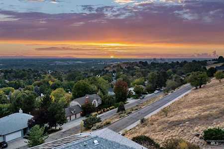 2114 E Ridgecrest Dr Boise, ID 83712-6672