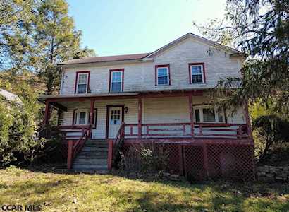 112 Chestnut Street E Pine Grove Mills, PA 16868