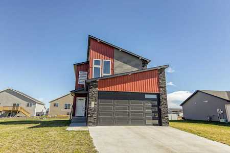 261 Redwood Dr Mapleton, ND 58059